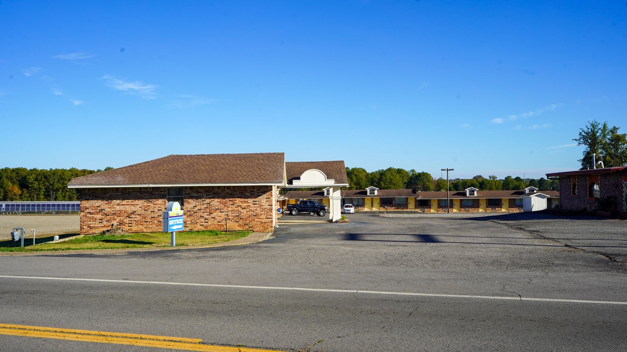 Photo of Outdoor in Clarksville