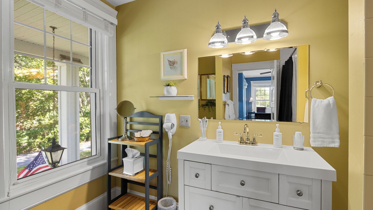 Photo of Bathroom in Steeles Tavern