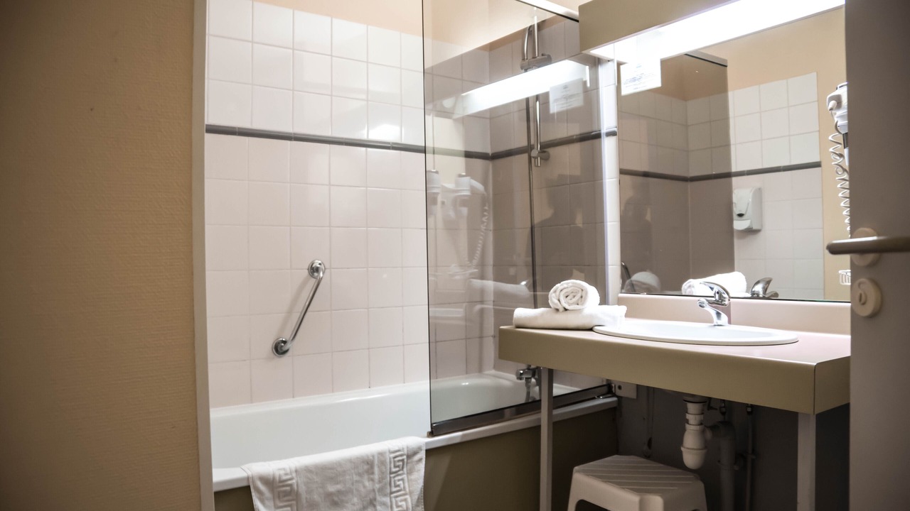 Photo of Bathroom in Castelnaudary