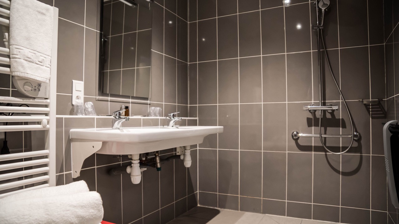 Photo of Bathroom in Castelnaudary