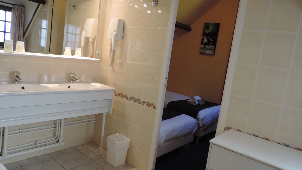Photo of Bathroom in Deauville City Centre