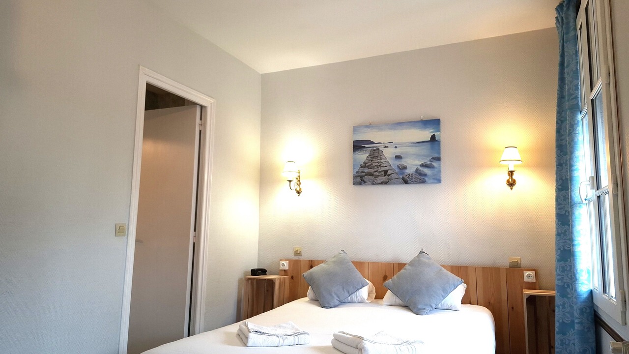 Photo of Bedroom in Deauville City Centre
