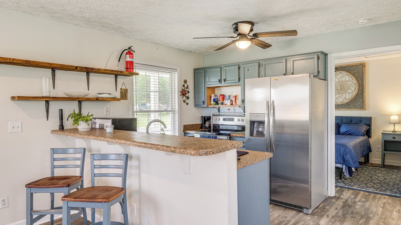 Photo of Kitchen in Redwood