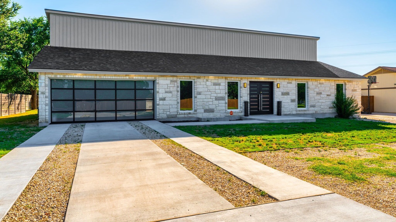 Photo of Outdoor in McNeil