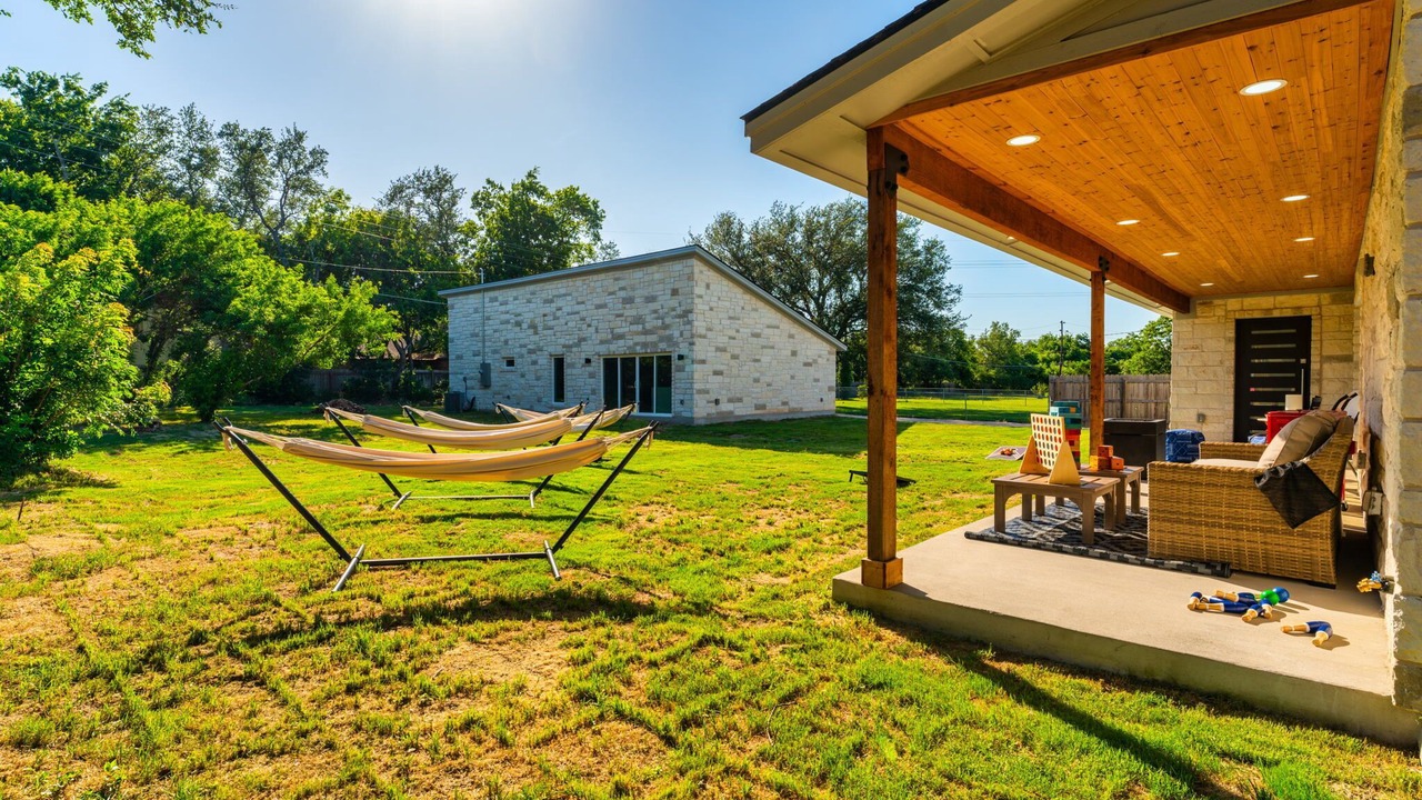 Photo of Outdoor in McNeil