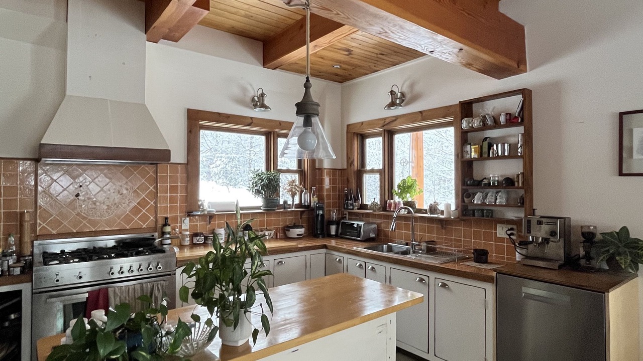 Photo of Kitchen in Ste-Lucie-des-Laurentides