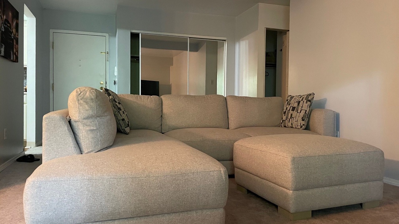Photo of Livingroom in McKnight