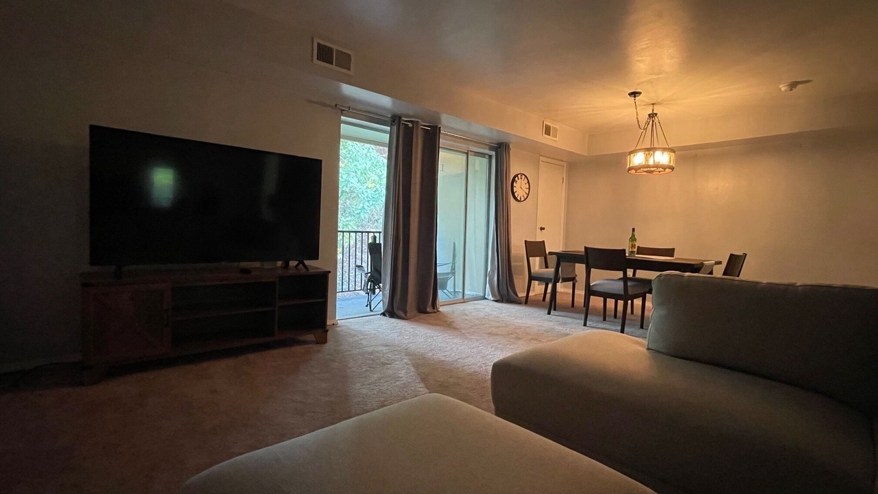 Photo of Livingroom in McKnight