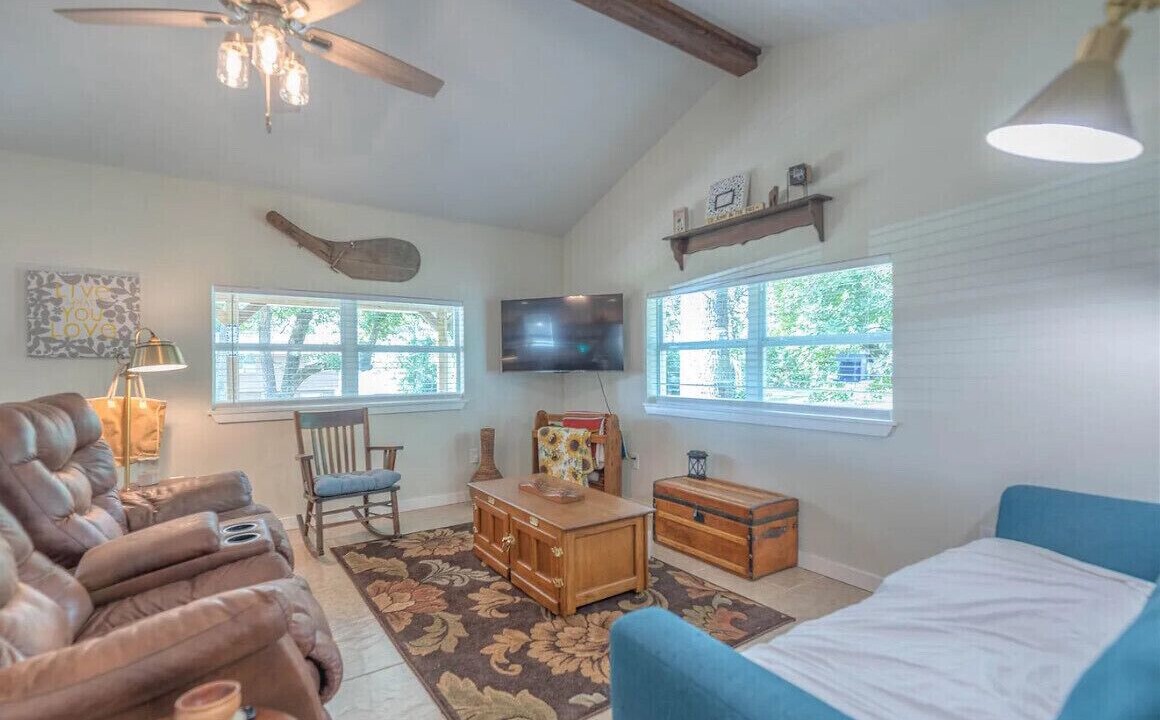 Photo of Livingroom in Trinity