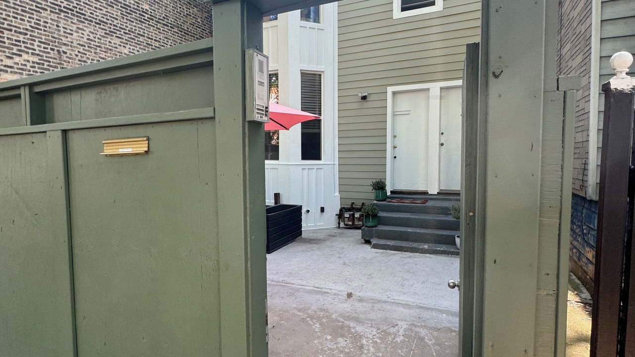 Photo of Outdoor in Logan Square