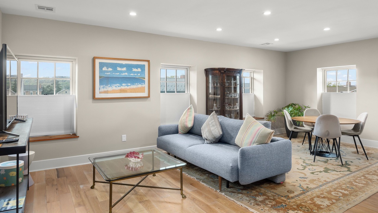 Photo of Others in Hudson