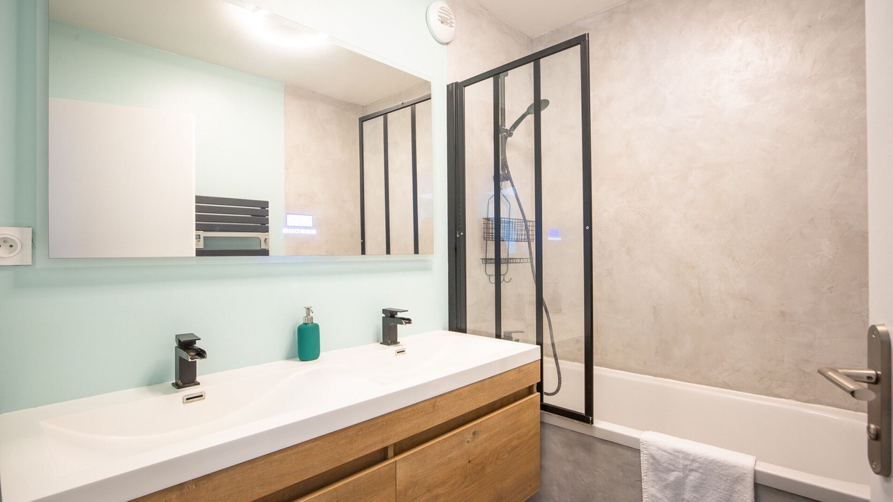 Photo of Bathroom in Petit Bois