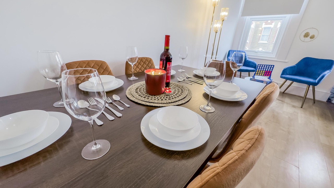 Photo of Others in Woodside