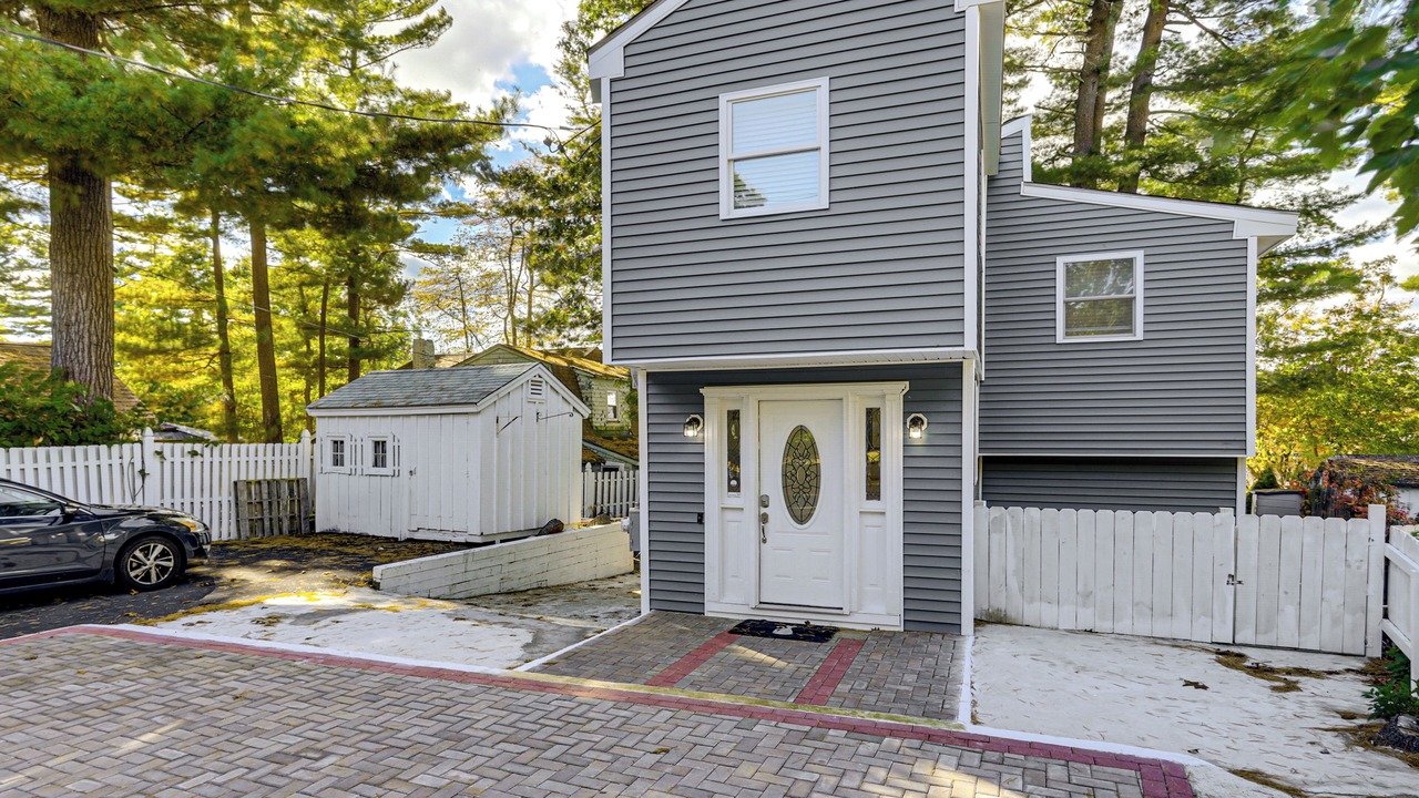 Photo of Outdoor in Pembroke