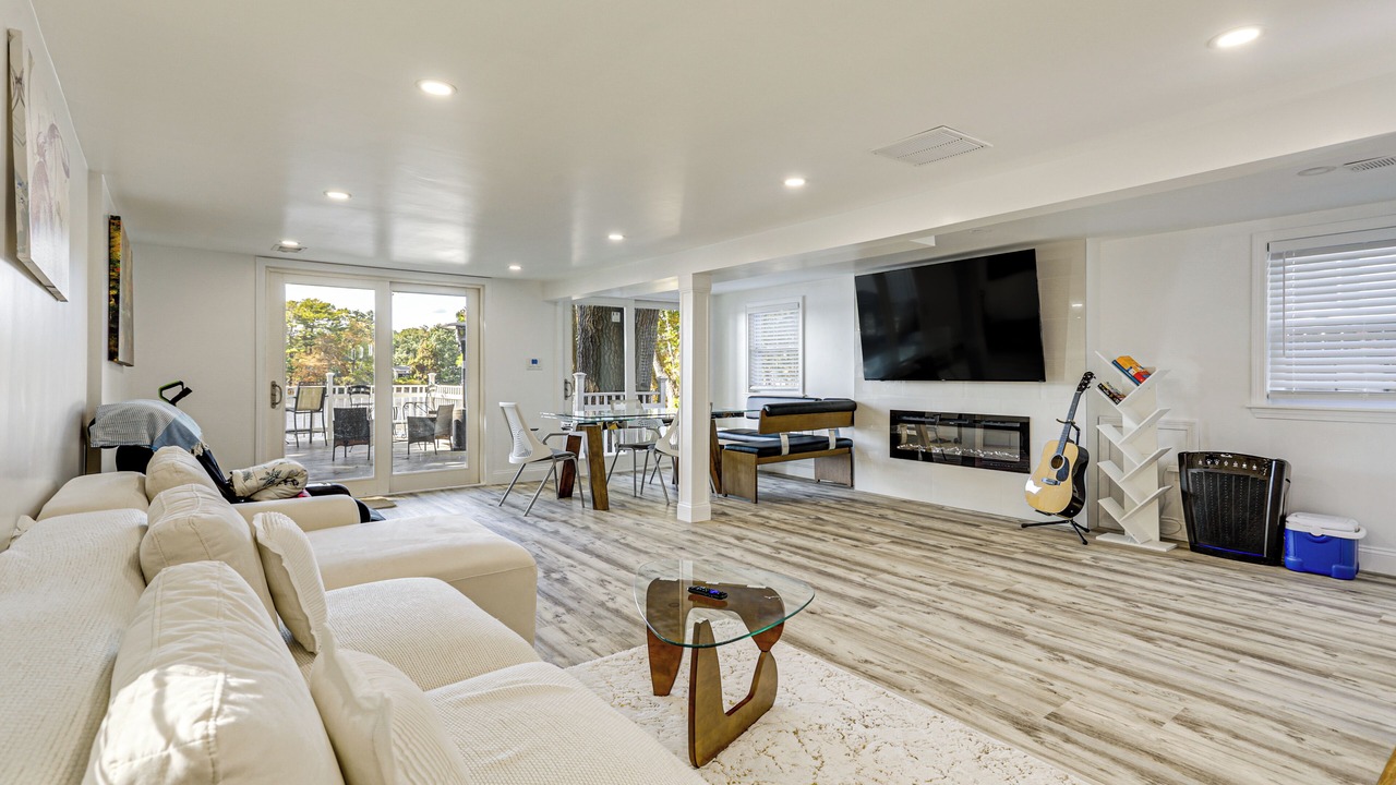 Photo of Livingroom in Pembroke