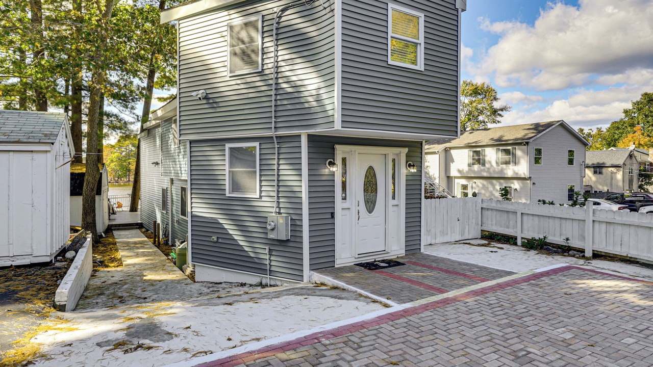 Photo of Outdoor in Pembroke