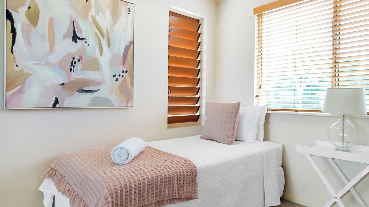 Photo of Others in Manoora