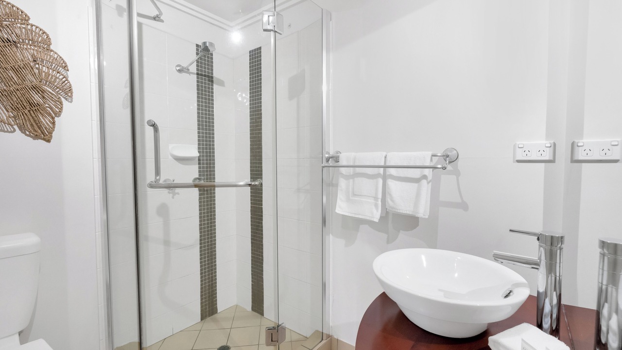 Photo of Others in Manoora