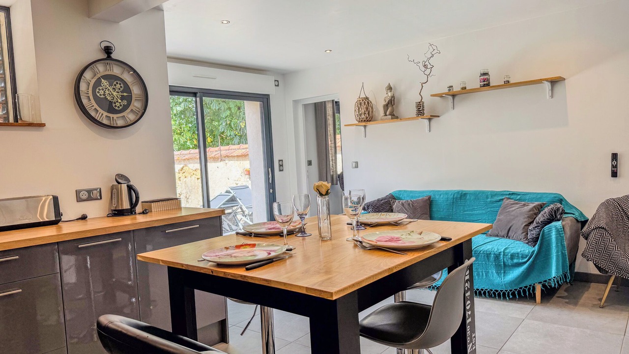 Photo of Others in Sours