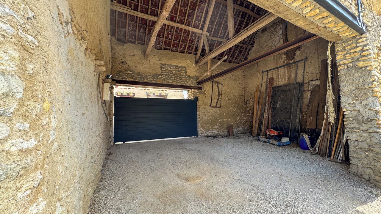 Photo of Outdoor in Sours