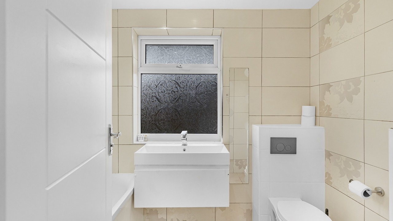 Photo of Others in Luton