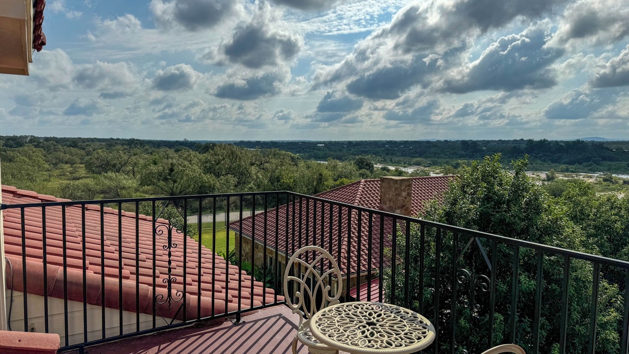 Photo of Patio Balcony in Llano