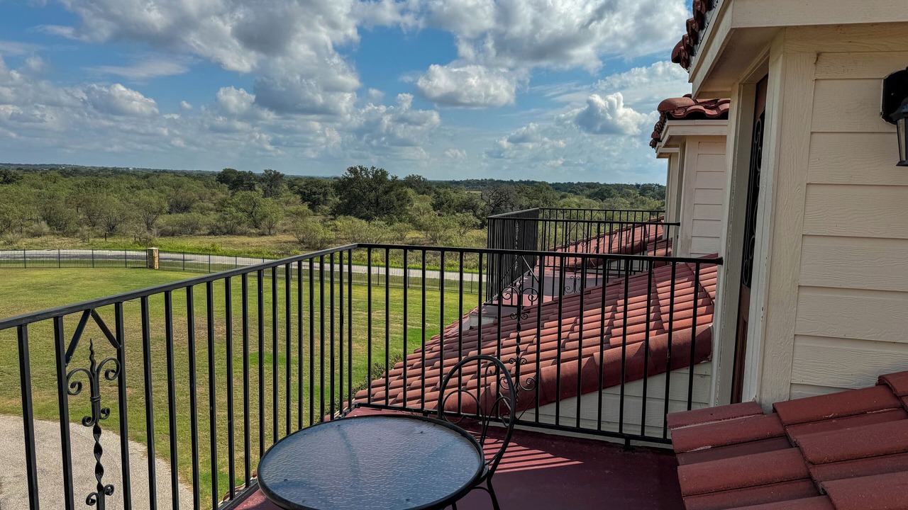 Photo of Patio Balcony in Llano