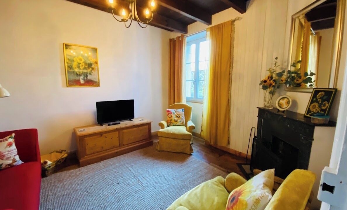 Photo of Livingroom in Ruffec