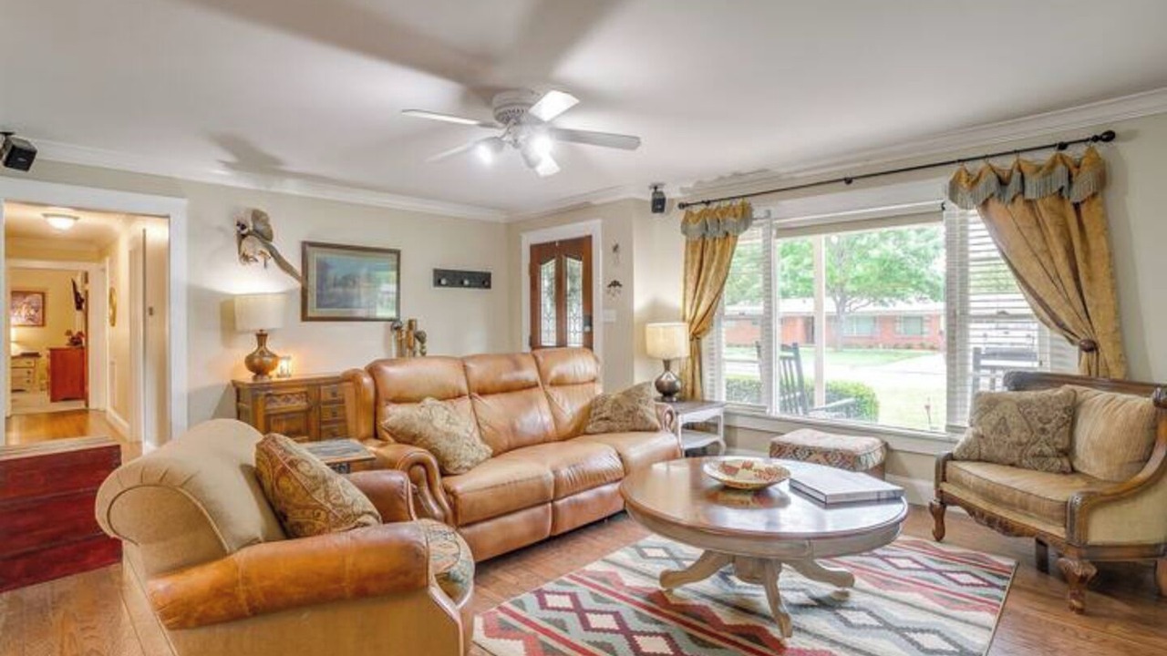 Photo of Livingroom in North Richland Hills