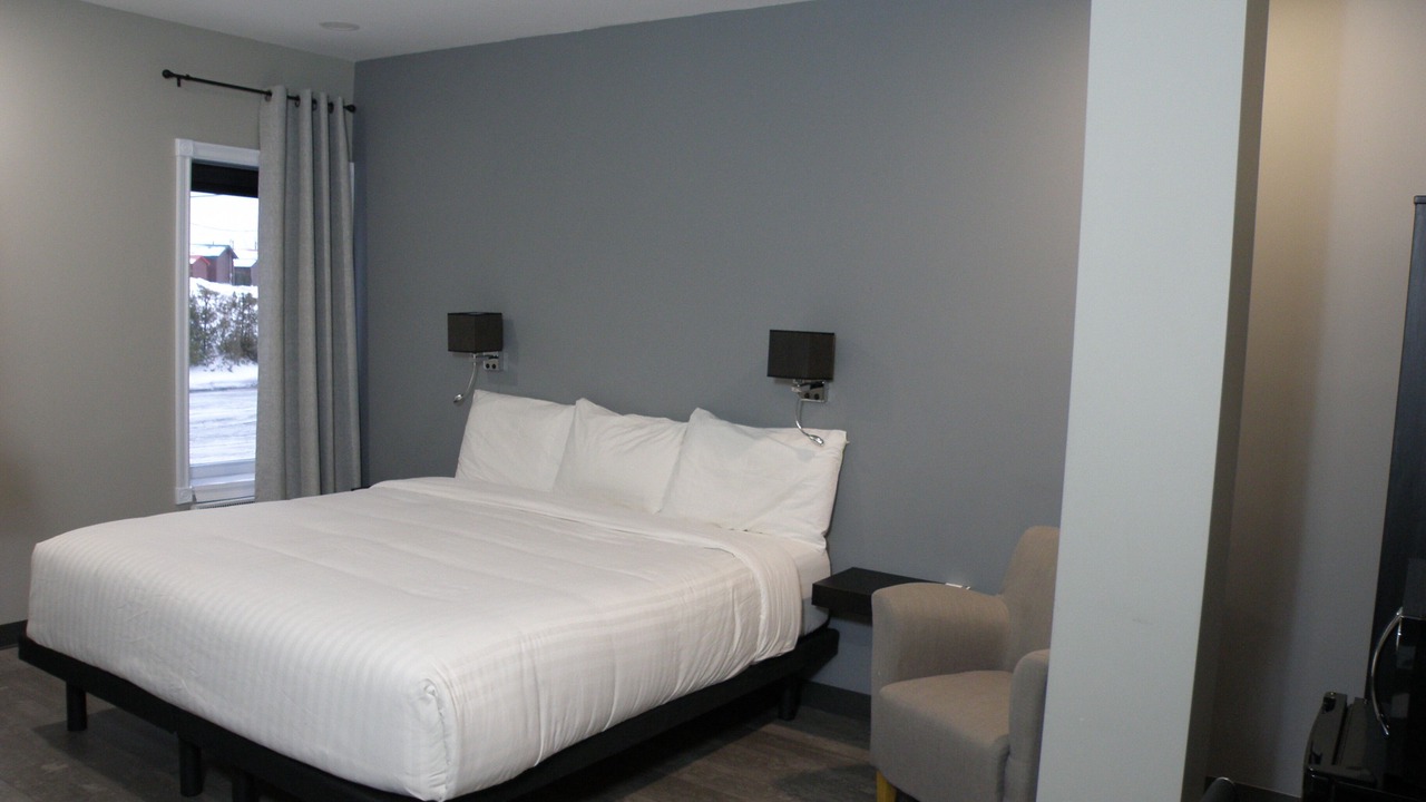 Photo of Bedroom in Saint-Ambroise