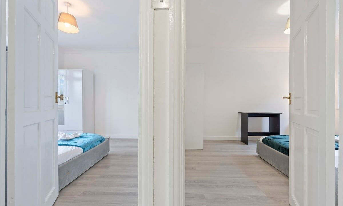 Photo of Others in Little Holland