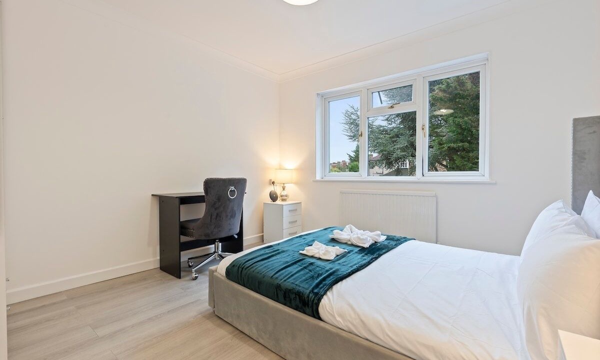 Photo of Others in Little Holland