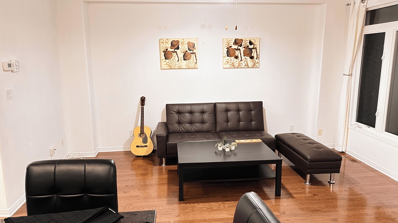 Photo of Livingroom in Kingston