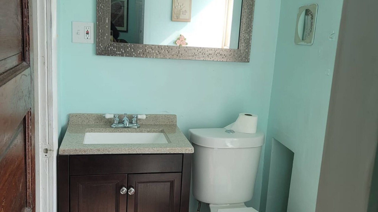 Photo of Bathroom in Niagara Falls