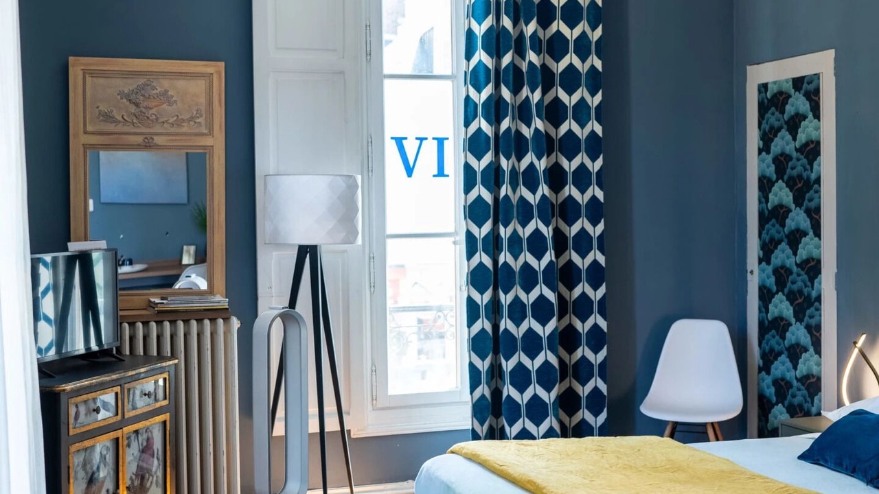 Photo of Bedroom in Republique