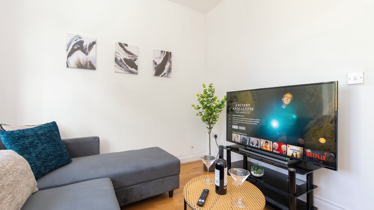 Photo of Others in Ealing Common