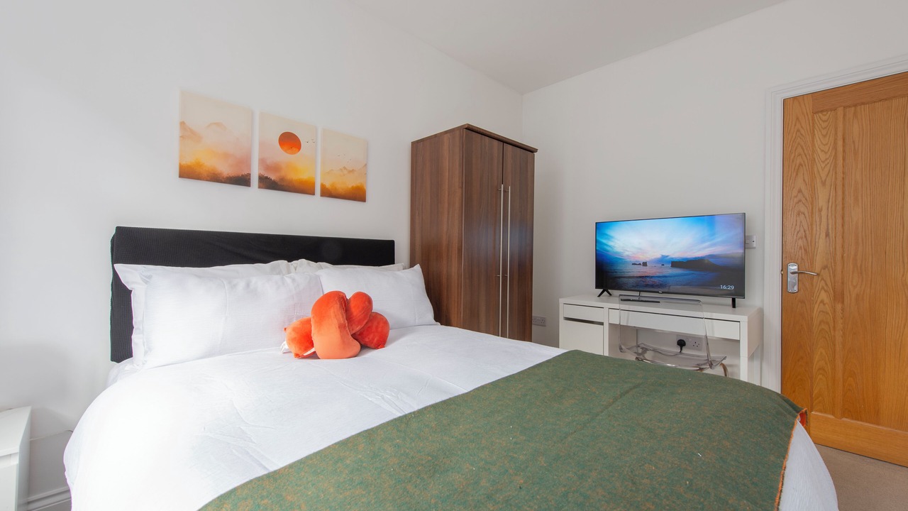 Photo of Others in Ealing Common