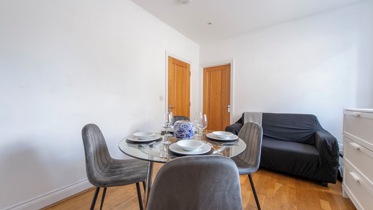 Photo of Kitchen in Ealing Common