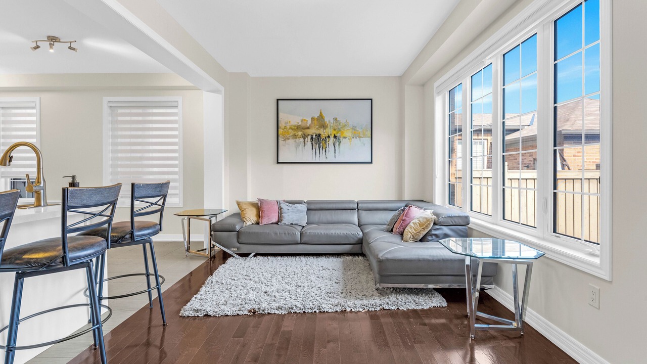 Photo of Livingroom in Vaughan