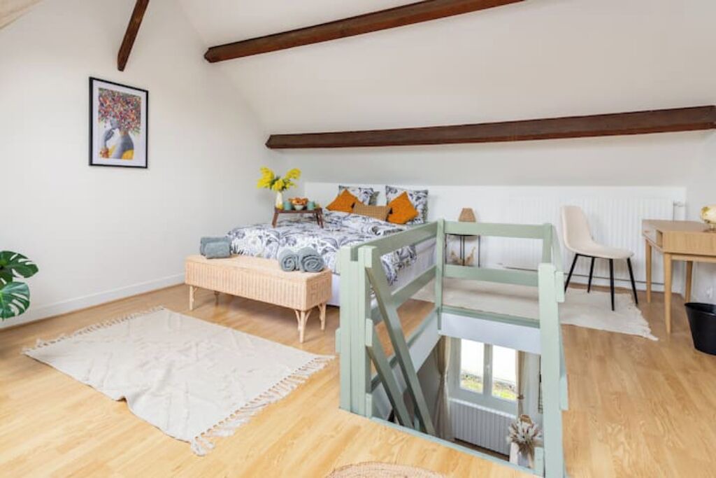 Photo of Bedroom in Nemours