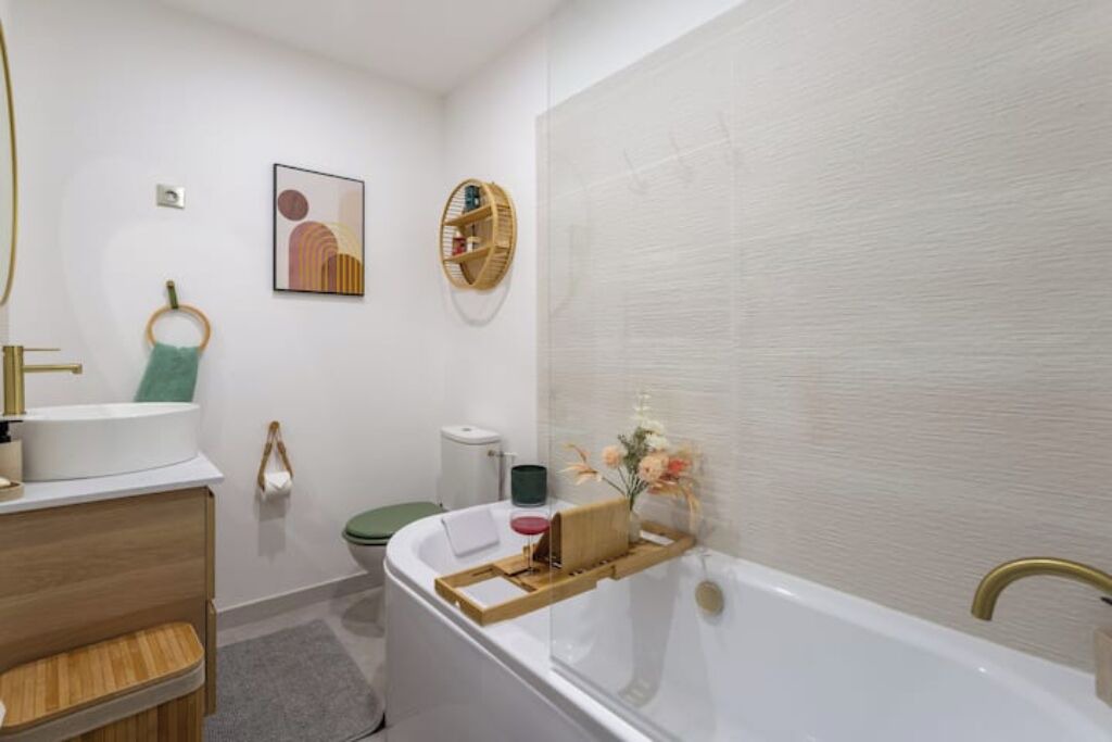 Photo of Bathroom in Nemours