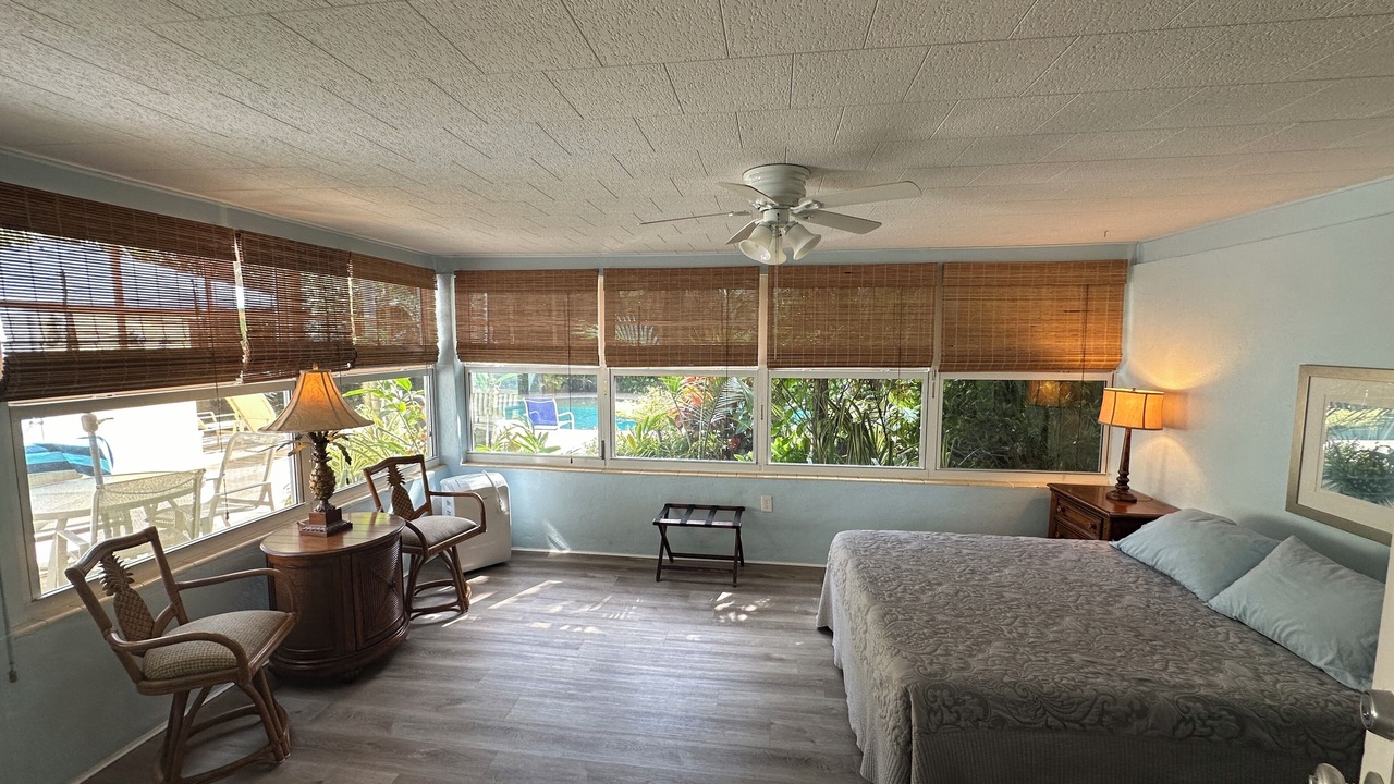 Photo of Bedroom in Lake Worth Corridor