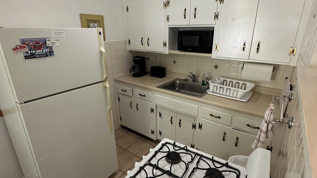 Photo of Kitchen in Lake Worth Corridor