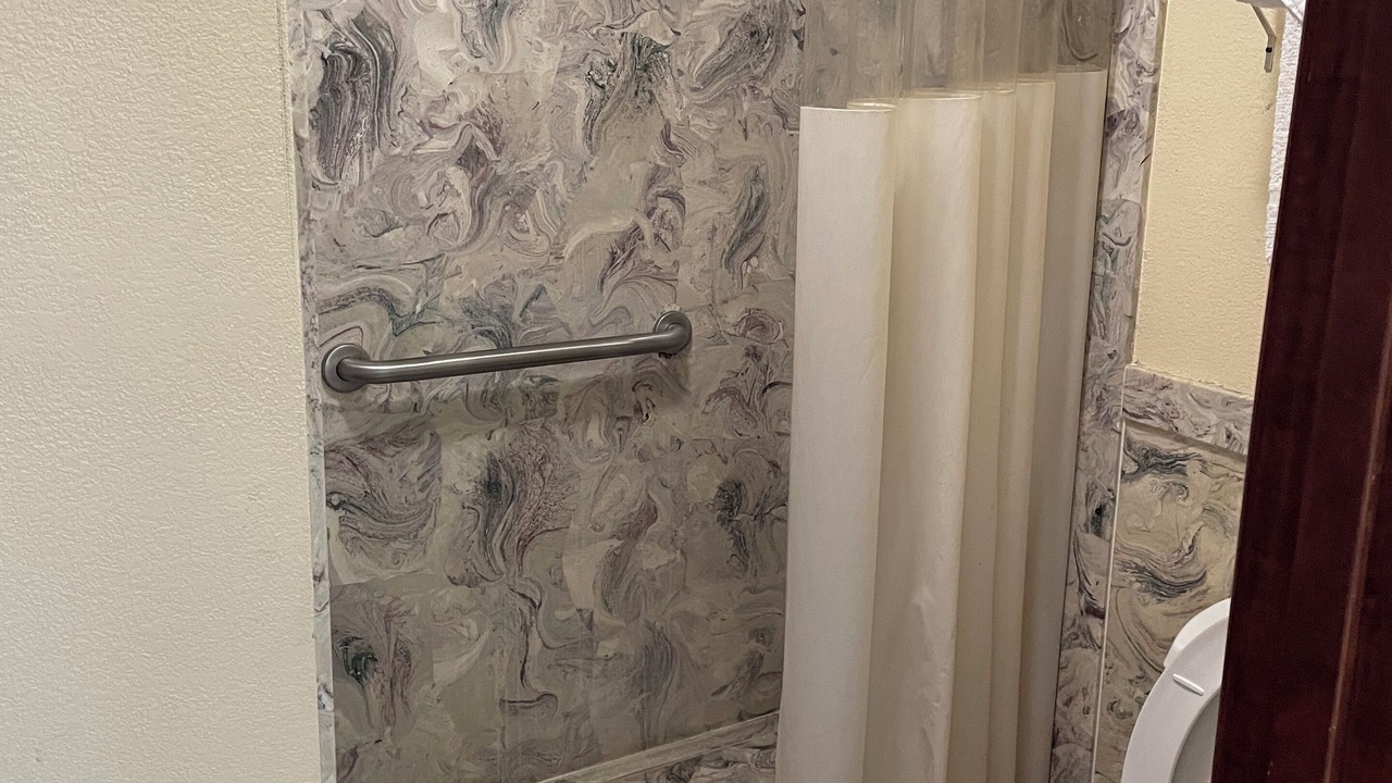 Photo of Bathroom in Hazlehurst