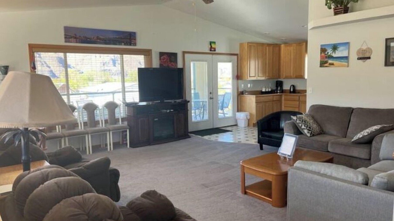 Photo of Livingroom in Sunland Estates