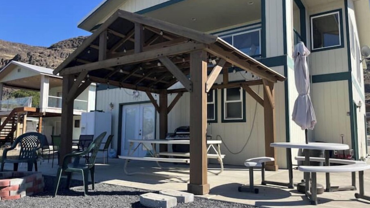 Photo of Outdoor in Sunland Estates