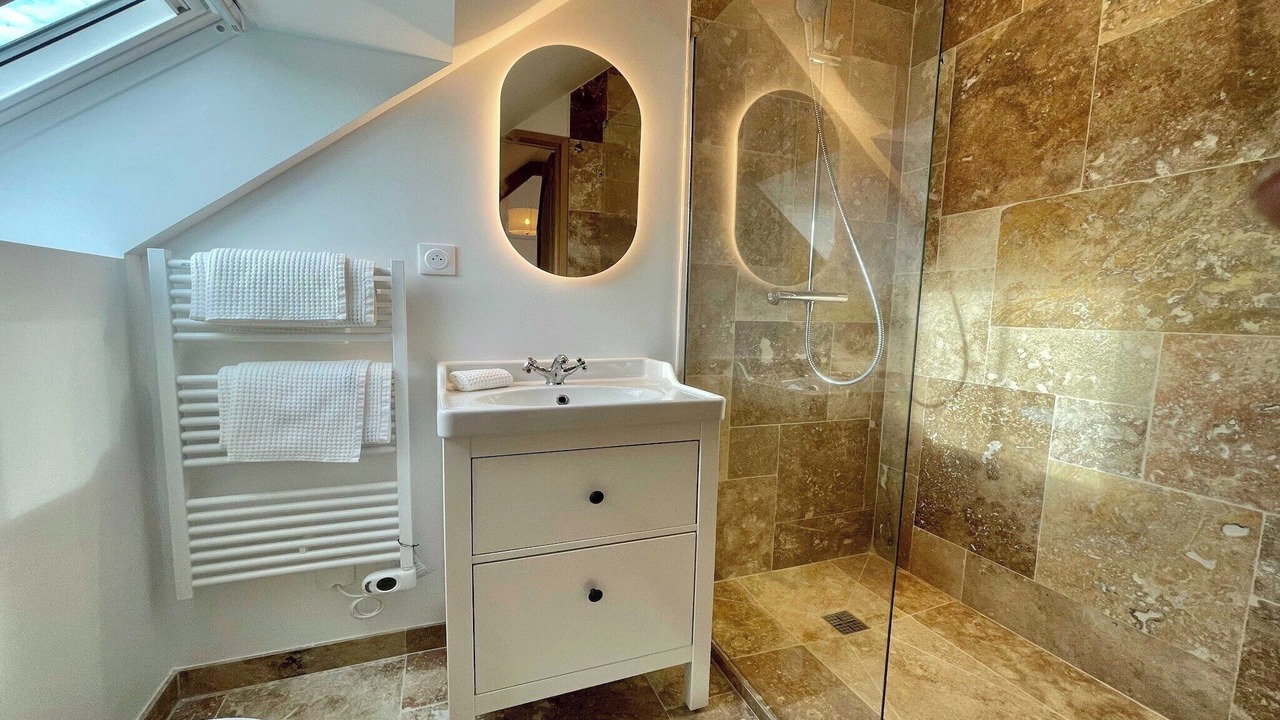 Photo of Bathroom in Cricqueboeuf