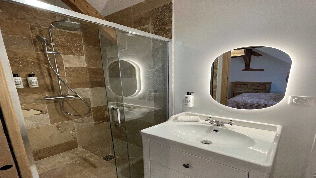 Photo of Bathroom in Cricqueboeuf