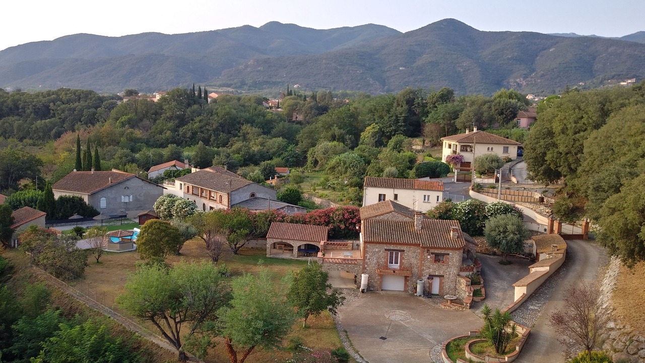 Photo of Outdoor in Reynes