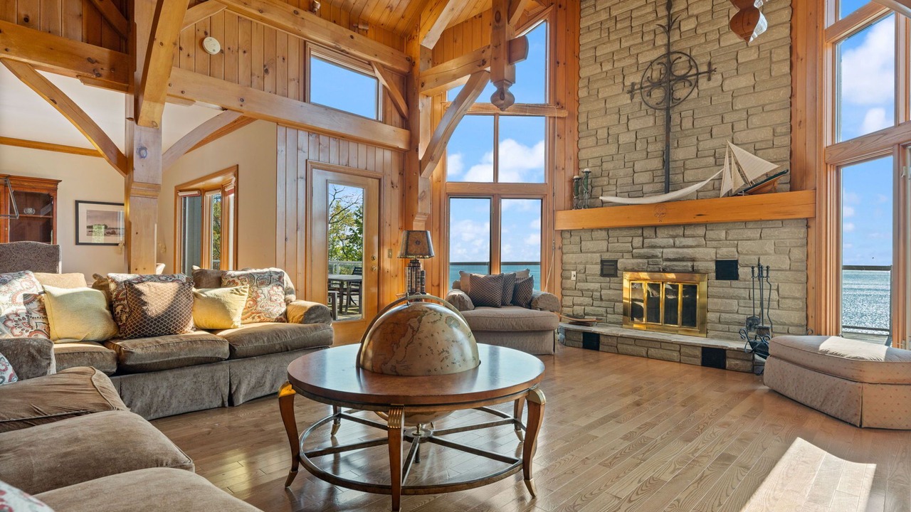 Photo of Livingroom in Normandale